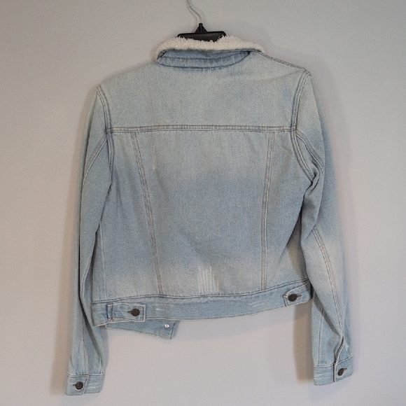 NWOT Ashley's Vintage Charm Light Blue Denim Jean Jacket - Picture 4 of 4